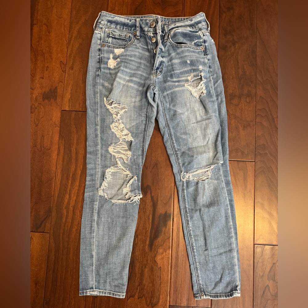 American Eagle TomGirl Button-Fly Distressed Blue Jeans